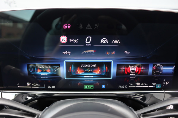 Mercedes-Benz E-Klasse AMG 53 4MATIC+ Edition 1 | 612pk | Hyperscreen | Carbon | Achterasbesturing | Distronic+ | HUD | 3D-Display | Stoelventilatie | Massage | Vlakkenverwarming | Trekhaak |