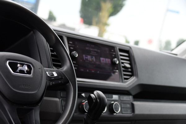 MAN TGE 3.180 35 2.0L5H3 Black Edition Camera, Adaptieve Cruise, Carplay, LED, Multimedia, 177pk, Automaat, Sensoren, Leder, Geveerde stoel, Trekhaak, Uniek!