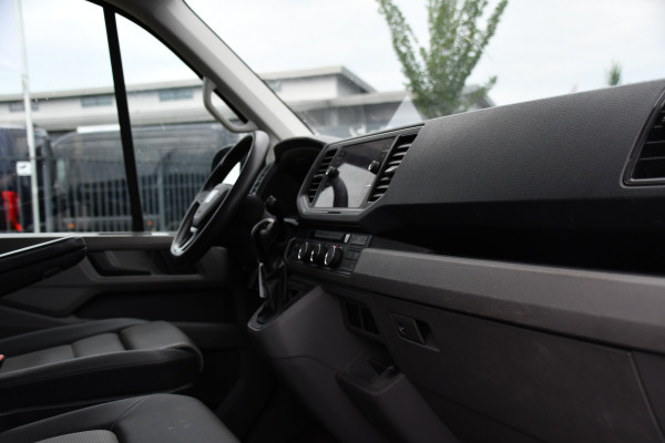 MAN TGE 3.180 35 2.0L5H3 Black Edition Camera, Adaptieve Cruise, Carplay, LED, Multimedia, 177pk, Automaat, Sensoren, Leder, Geveerde stoel, Trekhaak, Uniek!