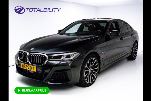 BMW 5 Serie 545e xDrive M-Sport | Open Dak | Trekhaak elec. | 360 Camera | Stoel- & Stuurverwarming | Adaptieve Cruise | Lederen bekleding, Comfortstoelen, Electrosche verstelbare voorstoelen