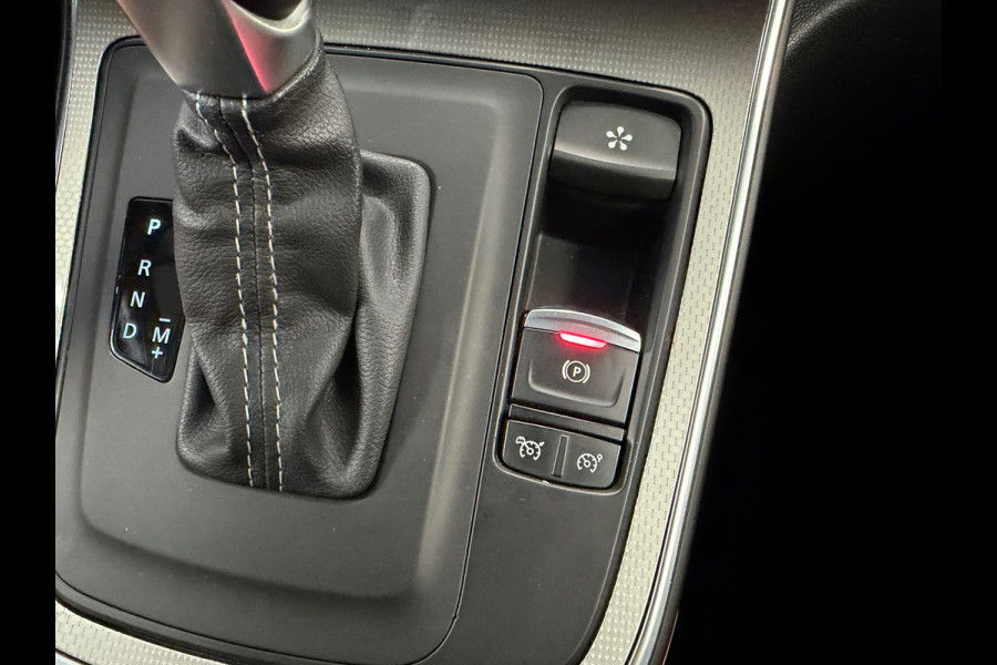 Renault Scénic 1.3 TCe Intens LPG AUT. BLACK EDITION TREKHAAK NAVIGATIE CAMERA CRUISE STOELVERWARMING PDC START/STOP