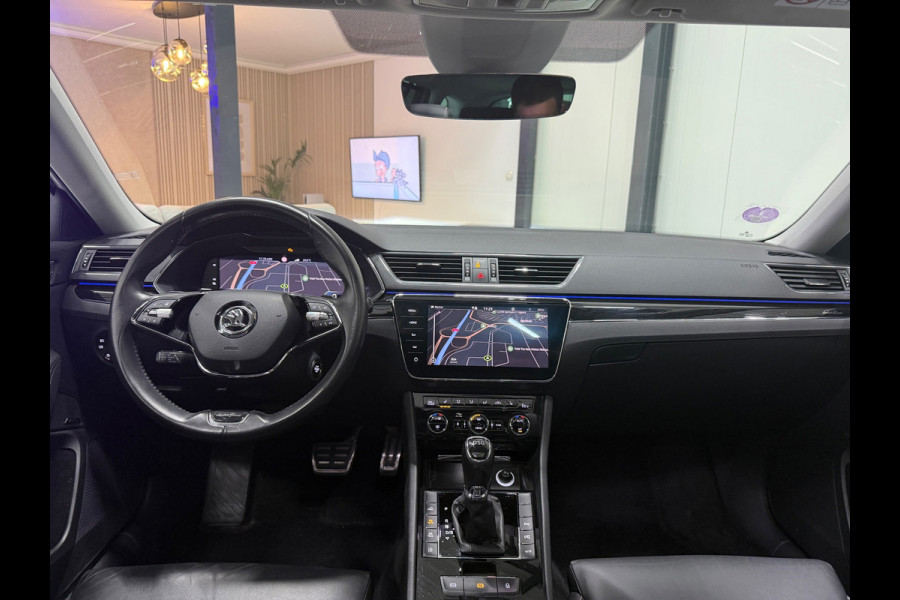 Škoda Superb Combi 1.4 TSI iV iV L&K 218PK 360° Navi Pano Trekhaak Elek. A.klep Leder