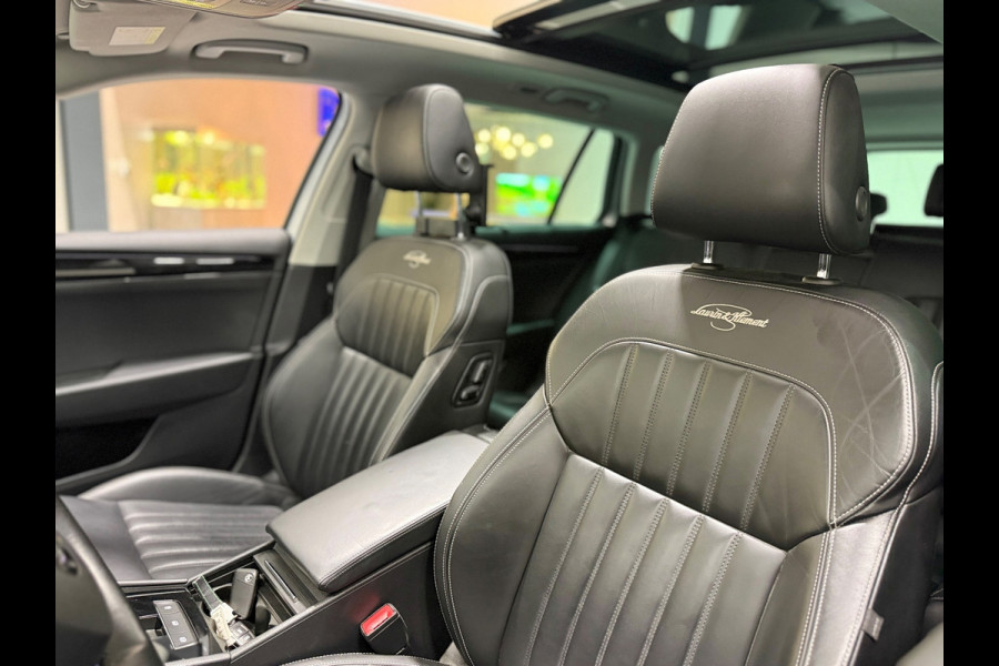 Škoda Superb Combi 1.4 TSI iV iV L&K 218PK 360° Navi Pano Trekhaak Elek. A.klep Leder