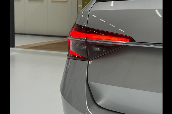 Škoda Superb Combi 1.4 TSI iV iV L&K 218PK 360° Navi Pano Trekhaak Elek. A.klep Leder