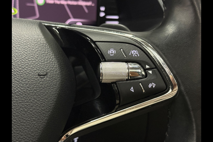 Škoda Superb Combi 1.4 TSI iV iV L&K 218PK 360° Navi Pano Trekhaak Elek. A.klep Leder