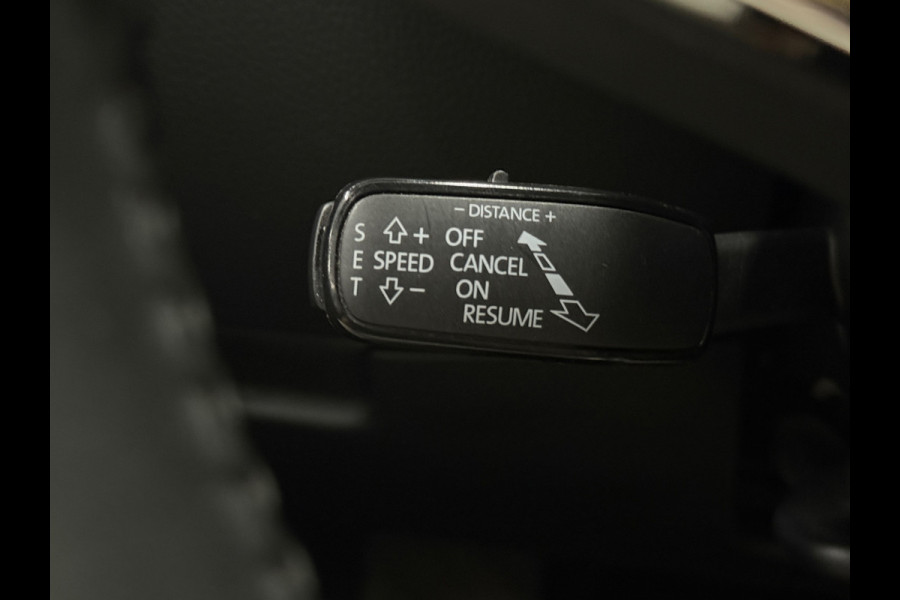 Škoda Superb Combi 1.4 TSI iV iV L&K 218PK 360° Navi Pano Trekhaak Elek. A.klep Leder
