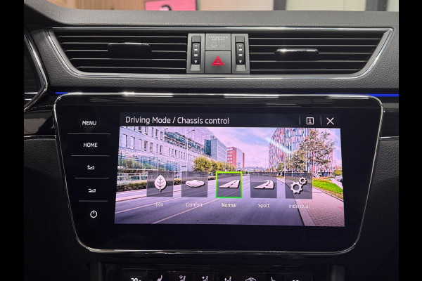Škoda Superb Combi 1.4 TSI iV iV L&K 218PK 360° Navi Pano Trekhaak Elek. A.klep Leder