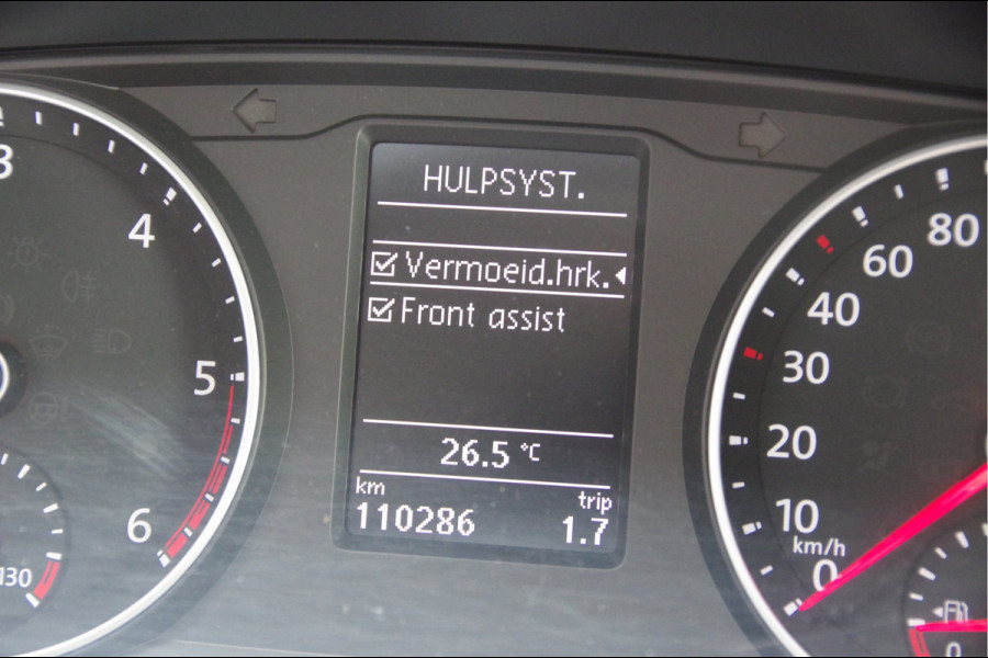 Volkswagen Transporter 2.0 TDI L2 Highline 150PK AUT. TREKHAAK, LED, ADAPT. CRUISE, NAVI, AIRCO, VOORRUIT VERWARMING, PARKEERSENSOREN, NL AUTO, NAP