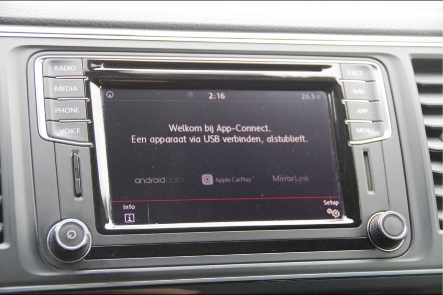 Volkswagen Transporter 2.0 TDI L2 Highline 150PK AUT. TREKHAAK, LED, ADAPT. CRUISE, NAVI, AIRCO, VOORRUIT VERWARMING, PARKEERSENSOREN, NL AUTO, NAP