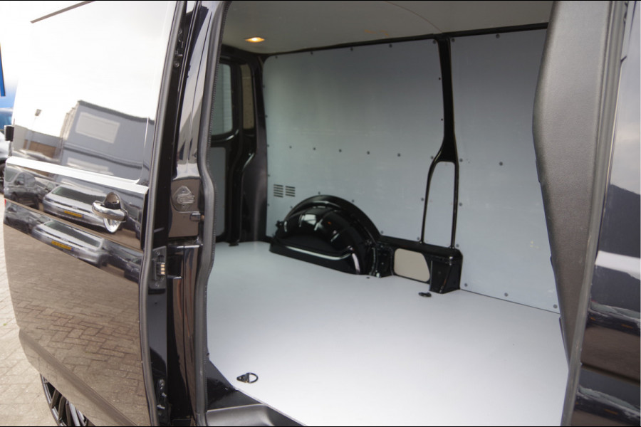 Volkswagen Transporter 2.0 TDI L2 Highline 150PK AUT. TREKHAAK, LED, ADAPT. CRUISE, NAVI, AIRCO, VOORRUIT VERWARMING, PARKEERSENSOREN, NL AUTO, NAP