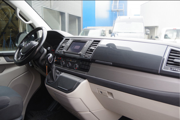 Volkswagen Transporter 2.0 TDI L2 Highline 150PK AUT. TREKHAAK, LED, ADAPT. CRUISE, NAVI, AIRCO, VOORRUIT VERWARMING, PARKEERSENSOREN, NL AUTO, NAP