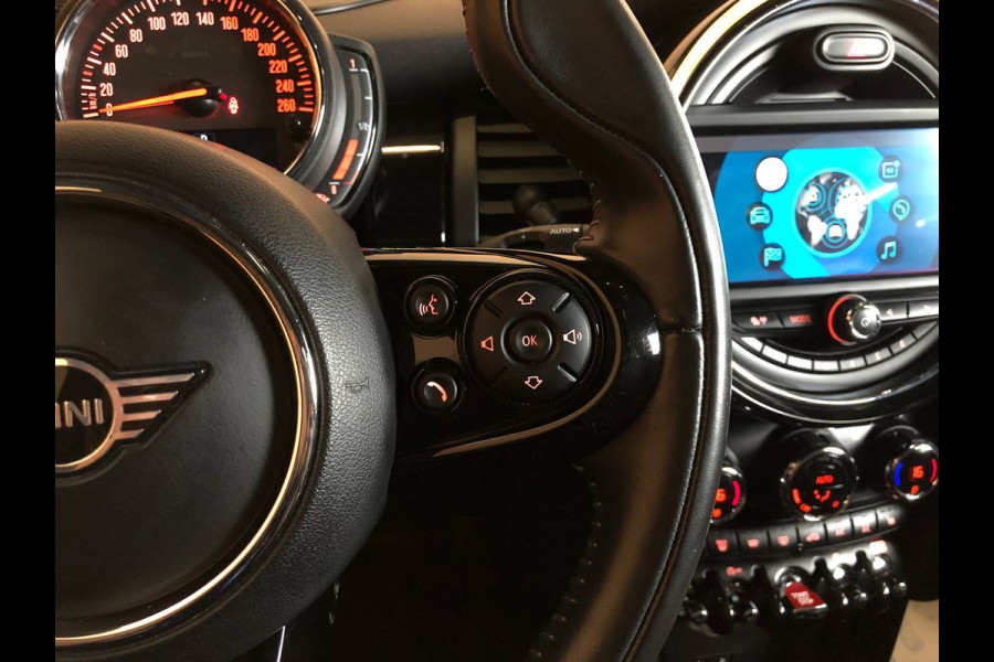 MINI 3-deurs 1.5 Cooper 60 Years Edition NL auto sportstoelen | leer | navi | led | harman kardon | pano dak | head up | dealer onderhouden