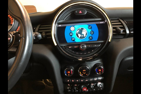 MINI 3-deurs 1.5 Cooper 60 Years Edition NL auto sportstoelen | leer | navi | led | harman kardon | pano dak | head up | dealer onderhouden