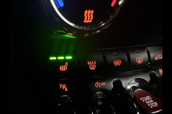 MINI 3-deurs 1.5 Cooper 60 Years Edition NL auto sportstoelen | leer | navi | led | harman kardon | pano dak | head up | dealer onderhouden