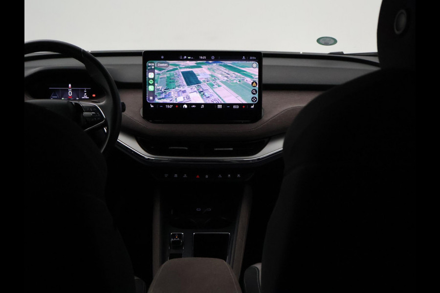 Škoda ENYAQ iV 60 FIRST EDITION + CHRYSTAL LIGHTNING | 21 INCH | ADAPTIVE CRUISE | MEMORY | SFEERVERLICHTING