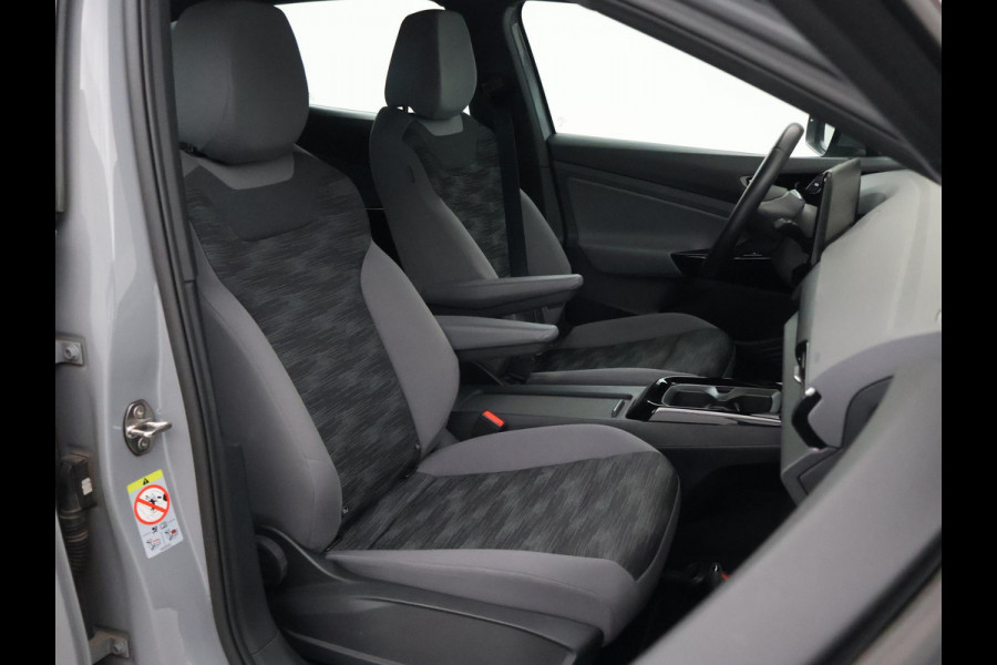 Volkswagen ID.4 PRO 77 kWh 204 PK MOONSTONE GREY + CAMERA | ADAPTIVE CRUISE | SFEER | STOELVERWARMING