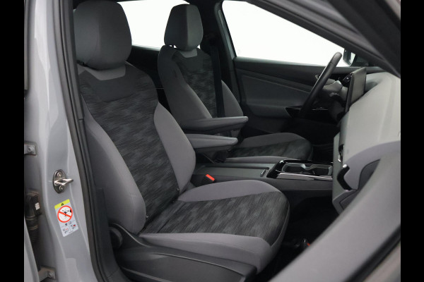 Volkswagen ID.4 PRO 77 kWh 204 PK MOONSTONE GREY + CAMERA | ADAPTIVE CRUISE | SFEER | STOELVERWARMING