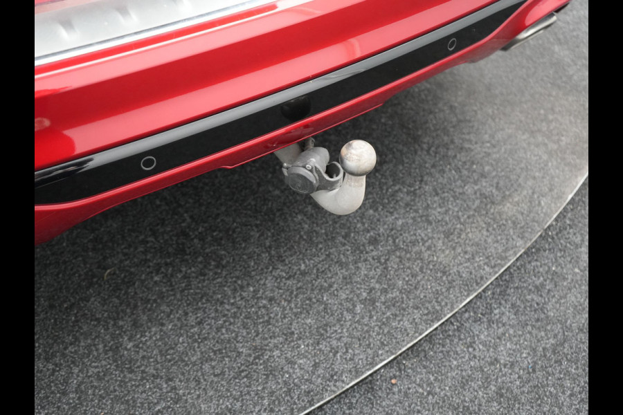 Ford Kuga 2.5 Vignale PHEV 225pk Dealer O.H. | Trekhaak Af Fabriek | Panodak | Adaptive Cruise | Head Up | Bang & Olufsen | 360 Camera | Lederen Comfortzetels Memory & Verwarmd | Keyless | Stuur Verwarmd | Blis | 20"L.M | Navigatie | Plug In Hybrid |