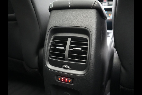 Ford Kuga 2.5 Vignale PHEV 225pk Dealer O.H. | Trekhaak Af Fabriek | Panodak | Adaptive Cruise | Head Up | Bang & Olufsen | 360 Camera | Lederen Comfortzetels Memory & Verwarmd | Keyless | Stuur Verwarmd | Blis | 20"L.M | Navigatie | Plug In Hybrid |