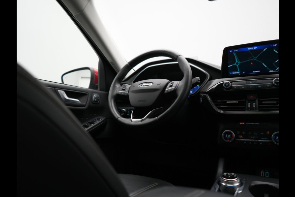 Ford Kuga 2.5 Vignale PHEV 225pk Dealer O.H. | Trekhaak Af Fabriek | Panodak | Adaptive Cruise | Head Up | Bang & Olufsen | 360 Camera | Lederen Comfortzetels Memory & Verwarmd | Keyless | Stuur Verwarmd | Blis | 20"L.M | Navigatie | Plug In Hybrid |