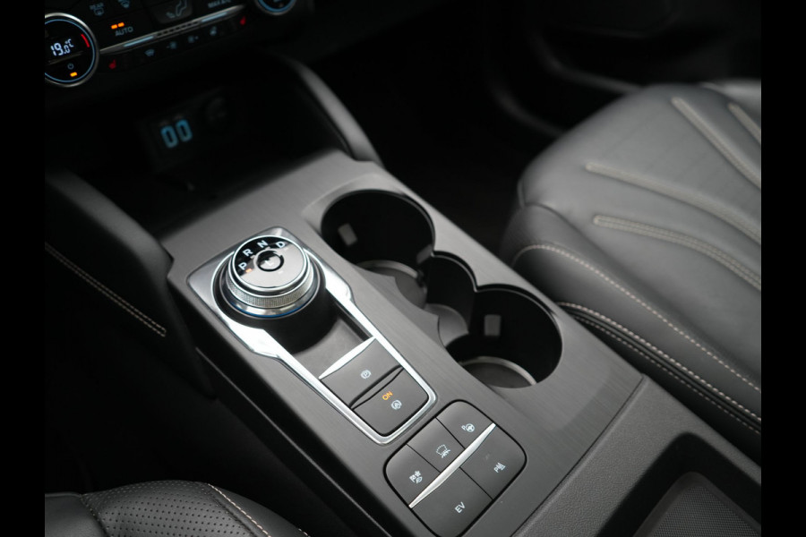 Ford Kuga 2.5 Vignale PHEV 225pk Dealer O.H. | Trekhaak Af Fabriek | Panodak | Adaptive Cruise | Head Up | Bang & Olufsen | 360 Camera | Lederen Comfortzetels Memory & Verwarmd | Keyless | Stuur Verwarmd | Blis | 20"L.M | Navigatie | Plug In Hybrid |
