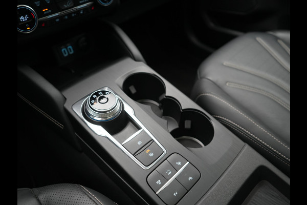 Ford Kuga 2.5 Vignale PHEV 225pk Dealer O.H. | Trekhaak Af Fabriek | Panodak | Adaptive Cruise | Head Up | Bang & Olufsen | 360 Camera | Lederen Comfortzetels Memory & Verwarmd | Keyless | Stuur Verwarmd | Blis | 20"L.M | Navigatie | Plug In Hybrid |