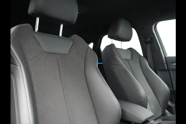 Audi Q3 Sportback 45 TFSI e 2x S Line PHEV 245pk Dealer O.H. | Trekhaak Af Fabriek | Adaptive Cruise | Matrix LED | Camera | Sonos Audio | Alcantara Sportstoelen Verwarmd | Blis | Navigatie | DAB | 20"L.M | Plug In Hybrid |