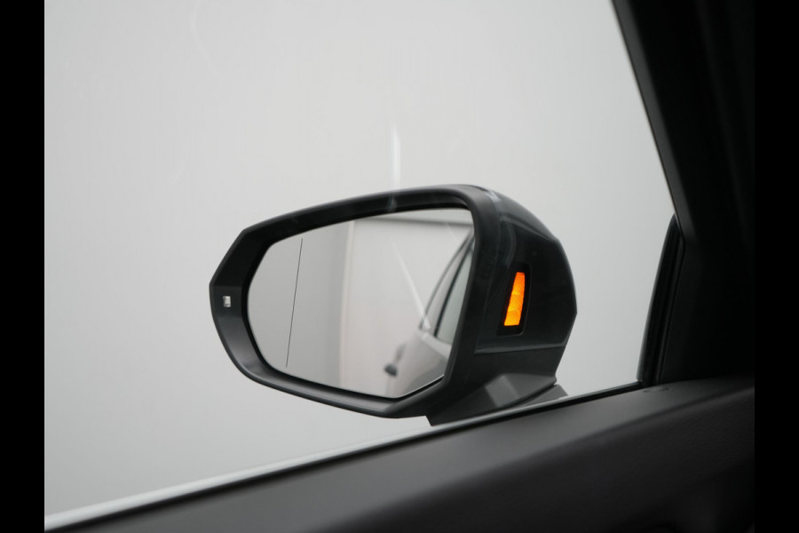 Audi Q3 Sportback 45 TFSI e 2x S Line PHEV 245pk Dealer O.H. | Trekhaak Af Fabriek | Adaptive Cruise | Matrix LED | Camera | Sonos Audio | Alcantara Sportstoelen Verwarmd | Blis | Navigatie | DAB | 20"L.M | Plug In Hybrid |