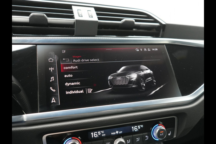 Audi Q3 Sportback 45 TFSI e 2x S Line PHEV 245pk Dealer O.H. | Trekhaak Af Fabriek | Adaptive Cruise | Matrix LED | Camera | Sonos Audio | Alcantara Sportstoelen Verwarmd | Blis | Navigatie | DAB | 20"L.M | Plug In Hybrid |