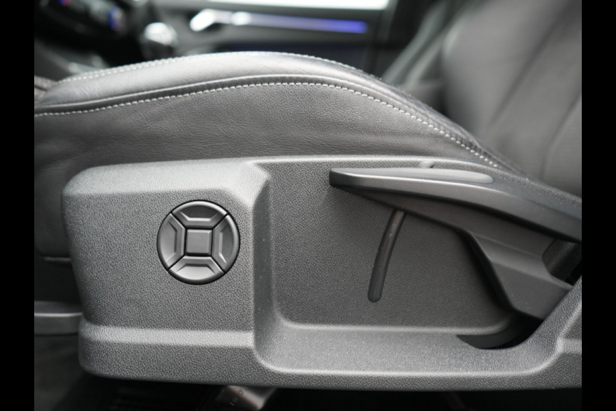 Audi Q3 Sportback 45 TFSI e 2x S Line PHEV 245pk Dealer O.H. | Trekhaak Af Fabriek | Adaptive Cruise | Matrix LED | Camera | Sonos Audio | Alcantara Sportstoelen Verwarmd | Blis | Navigatie | DAB | 20"L.M | Plug In Hybrid |
