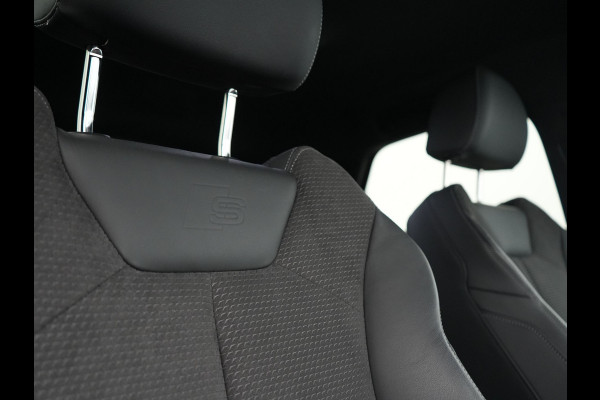 Audi Q3 Sportback 45 TFSI e 2x S Line PHEV 245pk Dealer O.H. | Trekhaak Af Fabriek | Adaptive Cruise | Matrix LED | Camera | Sonos Audio | Alcantara Sportstoelen Verwarmd | Blis | Navigatie | DAB | 20"L.M | Plug In Hybrid |