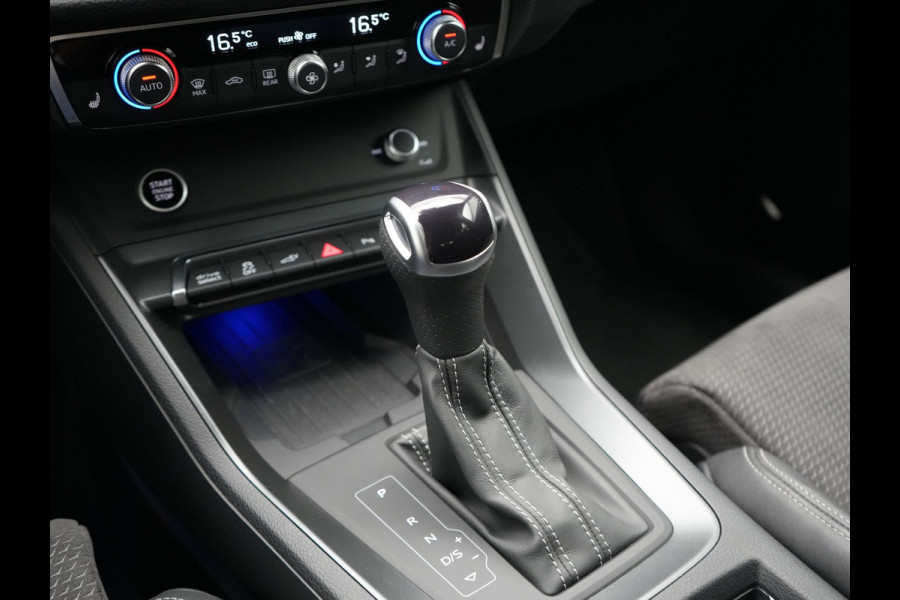 Audi Q3 Sportback 45 TFSI e 2x S Line PHEV 245pk Dealer O.H. | Trekhaak Af Fabriek | Adaptive Cruise | Matrix LED | Camera | Sonos Audio | Alcantara Sportstoelen Verwarmd | Blis | Navigatie | DAB | 20"L.M | Plug In Hybrid |