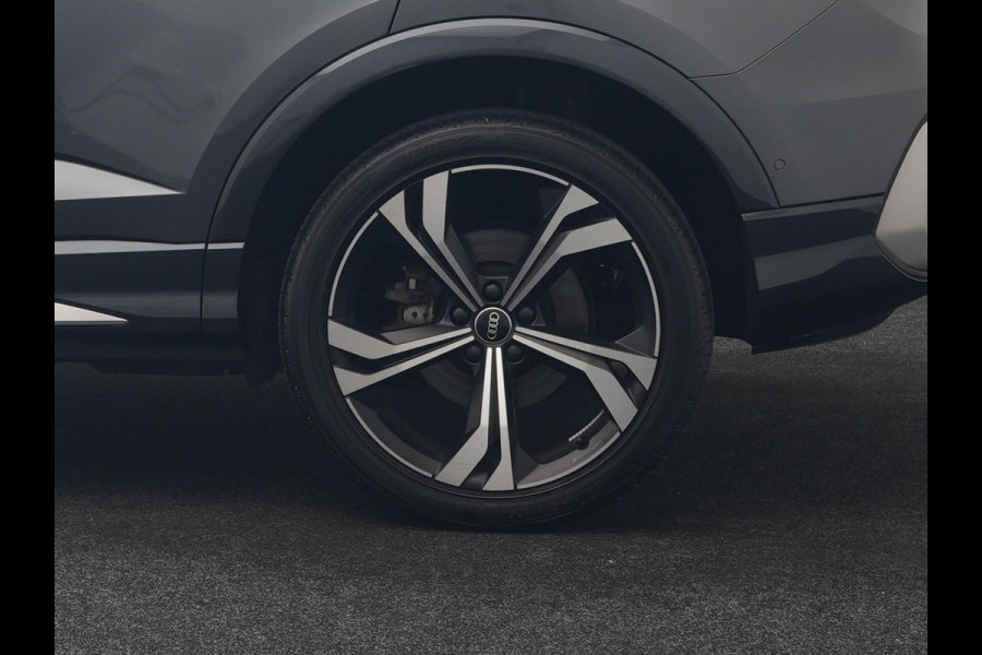 Audi Q3 Sportback 45 TFSI e 2x S Line PHEV 245pk Dealer O.H. | Trekhaak Af Fabriek | Adaptive Cruise | Matrix LED | Camera | Sonos Audio | Alcantara Sportstoelen Verwarmd | Blis | Navigatie | DAB | 20"L.M | Plug In Hybrid |