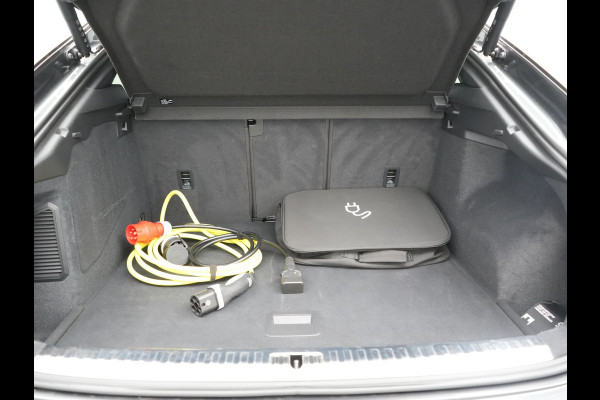 Audi Q3 Sportback 45 TFSI e 2x S Line PHEV 245pk Dealer O.H. | Trekhaak Af Fabriek | Adaptive Cruise | Matrix LED | Camera | Sonos Audio | Alcantara Sportstoelen Verwarmd | Blis | Navigatie | DAB | 20"L.M | Plug In Hybrid |