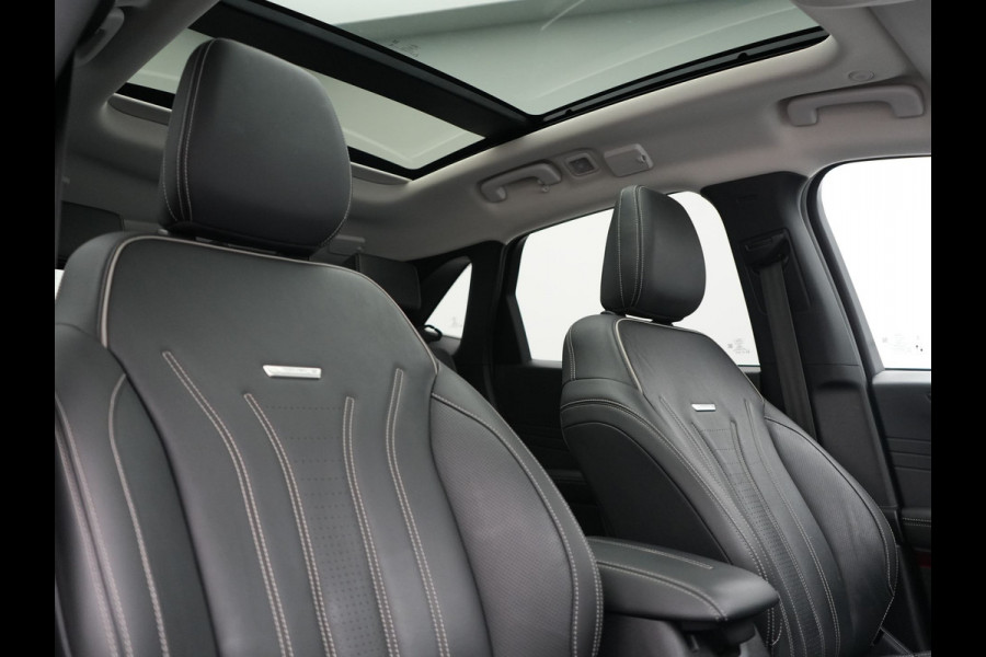 Ford Kuga 2.5 Vignale PHEV 225pk Dealer O.H. | Panodak | Adaptive Cruise | 360 Camera | Bang & Olufsen | Lederen Comfortzetels Memory & Verwarmd | Stuur Verwarmd | Keyless | Blis | Apple Carplay | Navigatie | DAB | Plug In Hybrid |