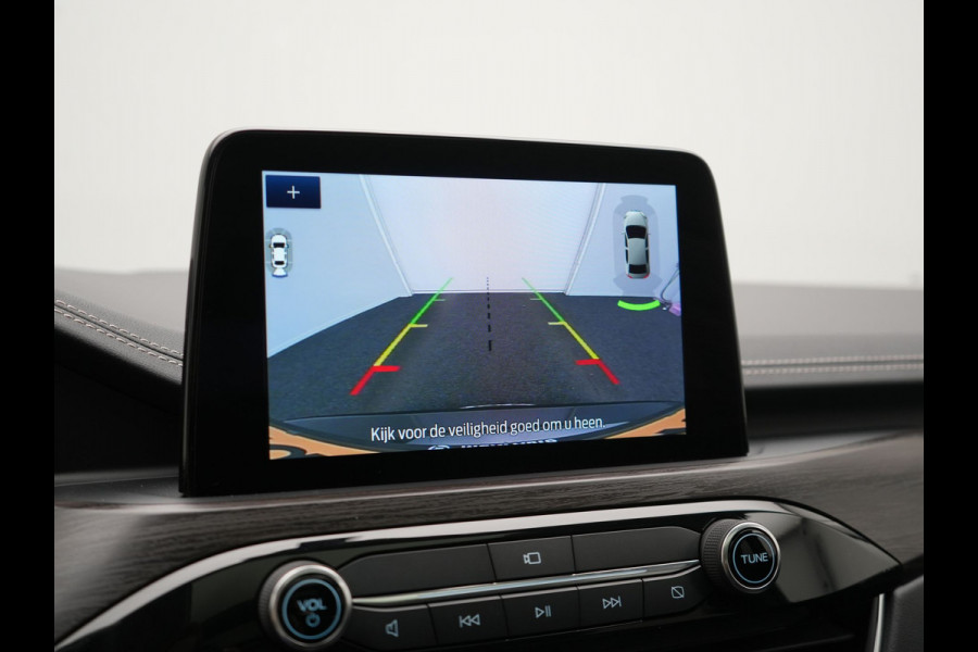 Ford Kuga 2.5 Vignale PHEV 225pk Dealer O.H. | Panodak | Adaptive Cruise | 360 Camera | Bang & Olufsen | Lederen Comfortzetels Memory & Verwarmd | Stuur Verwarmd | Keyless | Blis | Apple Carplay | Navigatie | DAB | Plug In Hybrid |