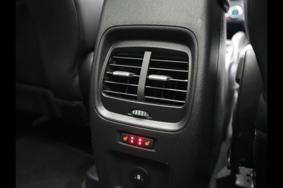 Ford Kuga 2.5 Vignale PHEV 225pk Dealer O.H. | Panodak | Adaptive Cruise | 360 Camera | Bang & Olufsen | Lederen Comfortzetels Memory & Verwarmd | Stuur Verwarmd | Keyless | Blis | Apple Carplay | Navigatie | DAB | Plug In Hybrid |