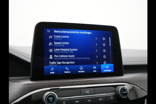 Ford Kuga 2.5 Vignale PHEV 225pk Dealer O.H. | Panodak | Adaptive Cruise | 360 Camera | Bang & Olufsen | Lederen Comfortzetels Memory & Verwarmd | Stuur Verwarmd | Keyless | Blis | Apple Carplay | Navigatie | DAB | Plug In Hybrid |