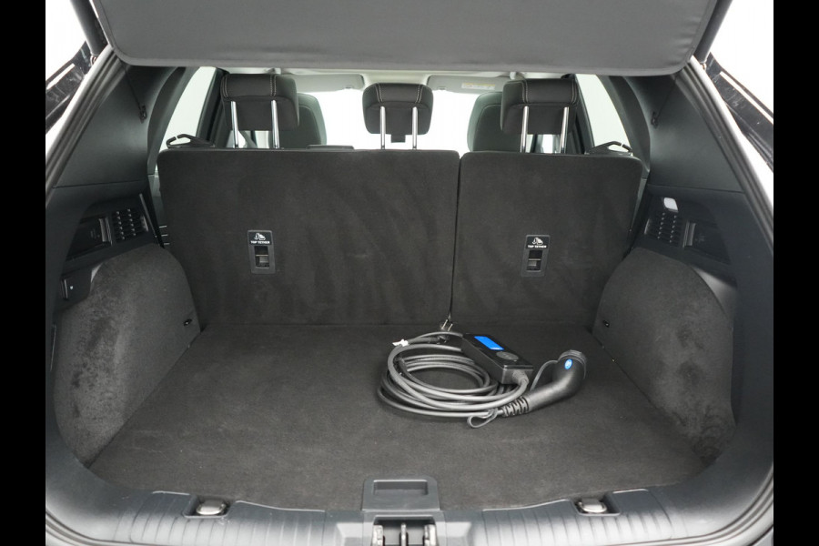 Ford Kuga 2.5 Vignale PHEV 225pk Dealer O.H. | Panodak | Adaptive Cruise | 360 Camera | Bang & Olufsen | Lederen Comfortzetels Memory & Verwarmd | Stuur Verwarmd | Keyless | Blis | Apple Carplay | Navigatie | DAB | Plug In Hybrid |