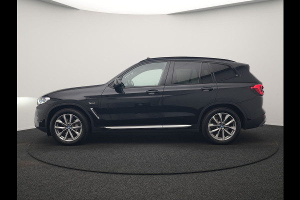 BMW X3 xDrive30e High Executive PHEV 293pk Dealer O.H. | Trekhaak Af Fabriek | Panodak | Head Up | 360 Camera | Laser LED | Lederen Sportstoelen Memory & Verwarmd | Sfeerverlichting | Apple Carplay | Blis | Keyless | Navigatie | DAB | Plug In Hybrid |