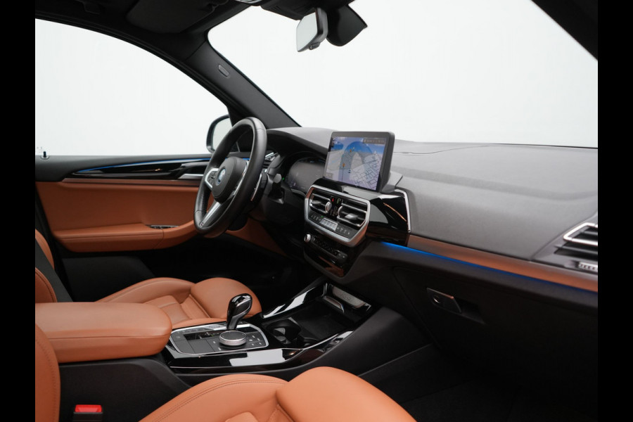BMW X3 xDrive30e High Executive PHEV 293pk Dealer O.H. | Trekhaak Af Fabriek | Panodak | Head Up | 360 Camera | Laser LED | Lederen Sportstoelen Memory & Verwarmd | Sfeerverlichting | Apple Carplay | Blis | Keyless | Navigatie | DAB | Plug In Hybrid |