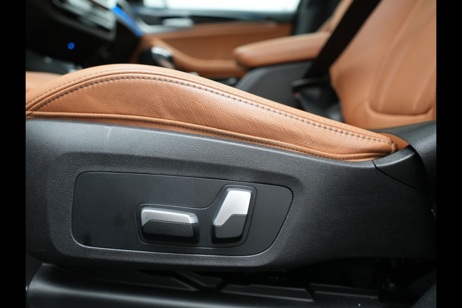 BMW X3 xDrive30e High Executive PHEV 293pk Dealer O.H. | Trekhaak Af Fabriek | Panodak | Head Up | 360 Camera | Laser LED | Lederen Sportstoelen Memory & Verwarmd | Sfeerverlichting | Apple Carplay | Blis | Keyless | Navigatie | DAB | Plug In Hybrid |