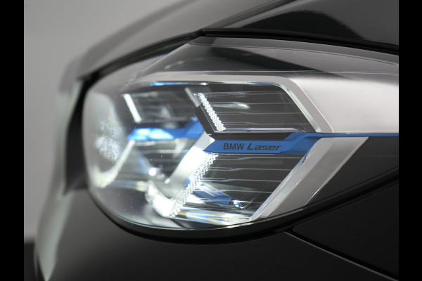 BMW X3 xDrive30e High Executive PHEV 293pk Dealer O.H. | Trekhaak Af Fabriek | Panodak | Head Up | 360 Camera | Laser LED | Lederen Sportstoelen Memory & Verwarmd | Sfeerverlichting | Apple Carplay | Blis | Keyless | Navigatie | DAB | Plug In Hybrid |