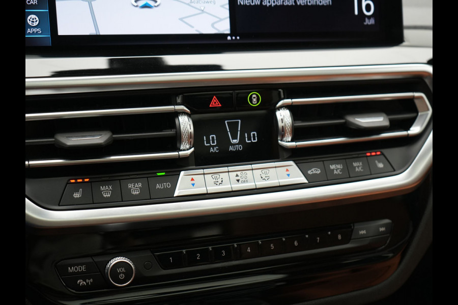 BMW X3 xDrive30e High Executive PHEV 293pk Dealer O.H. | Trekhaak Af Fabriek | Panodak | Head Up | 360 Camera | Laser LED | Lederen Sportstoelen Memory & Verwarmd | Sfeerverlichting | Apple Carplay | Blis | Keyless | Navigatie | DAB | Plug In Hybrid |