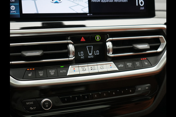 BMW X3 xDrive30e High Executive PHEV 293pk Dealer O.H. | Trekhaak Af Fabriek | Panodak | Head Up | 360 Camera | Laser LED | Lederen Sportstoelen Memory & Verwarmd | Sfeerverlichting | Apple Carplay | Blis | Keyless | Navigatie | DAB | Plug In Hybrid |