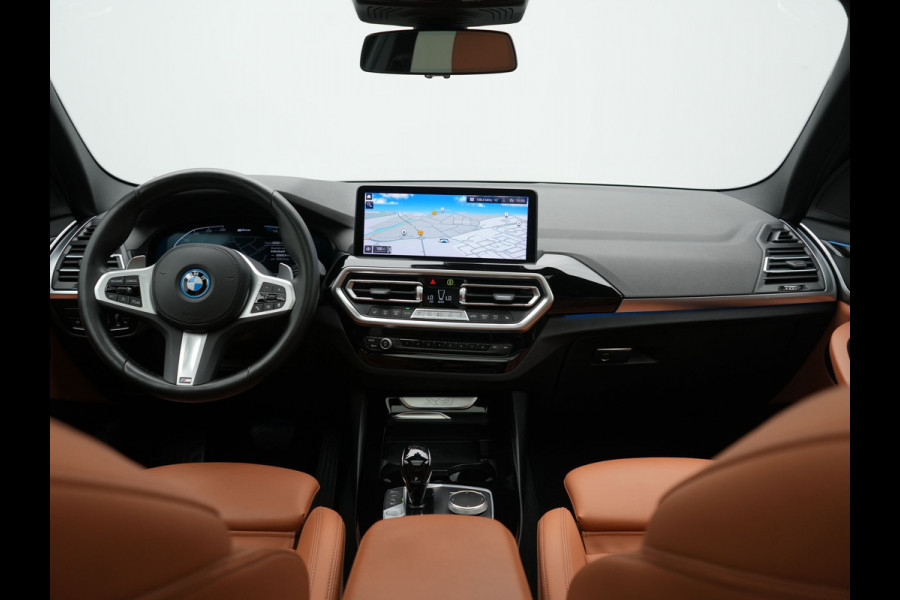 BMW X3 xDrive30e High Executive PHEV 293pk Dealer O.H. | Trekhaak Af Fabriek | Panodak | Head Up | 360 Camera | Laser LED | Lederen Sportstoelen Memory & Verwarmd | Sfeerverlichting | Apple Carplay | Blis | Keyless | Navigatie | DAB | Plug In Hybrid |