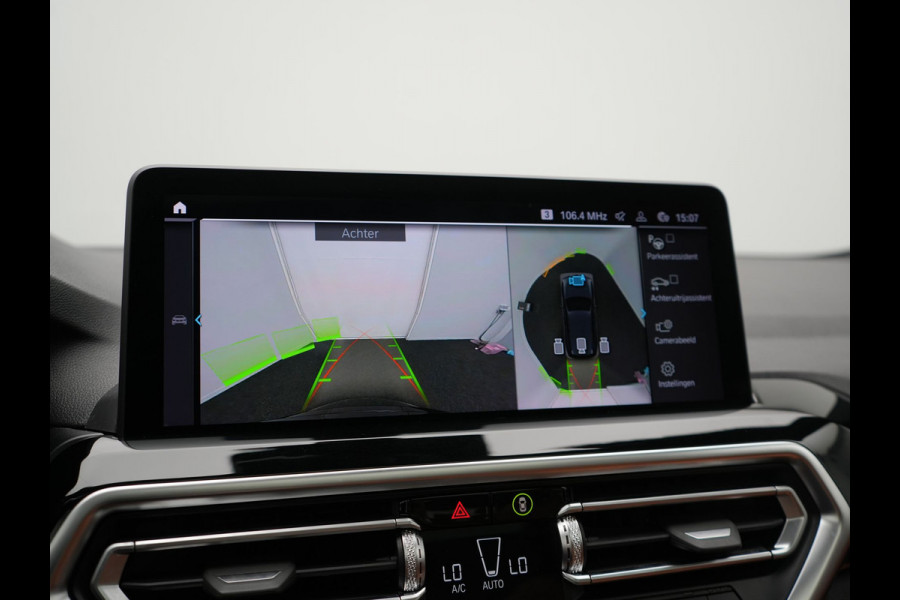 BMW X3 xDrive30e High Executive PHEV 293pk Dealer O.H. | Trekhaak Af Fabriek | Panodak | Head Up | 360 Camera | Laser LED | Lederen Sportstoelen Memory & Verwarmd | Sfeerverlichting | Apple Carplay | Blis | Keyless | Navigatie | DAB | Plug In Hybrid |