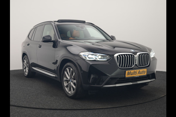BMW X3 xDrive30e High Executive PHEV 293pk Dealer O.H. | Trekhaak Af Fabriek | Panodak | Head Up | 360 Camera | Laser LED | Lederen Sportstoelen Memory & Verwarmd | Sfeerverlichting | Apple Carplay | Blis | Keyless | Navigatie | DAB | Plug In Hybrid |