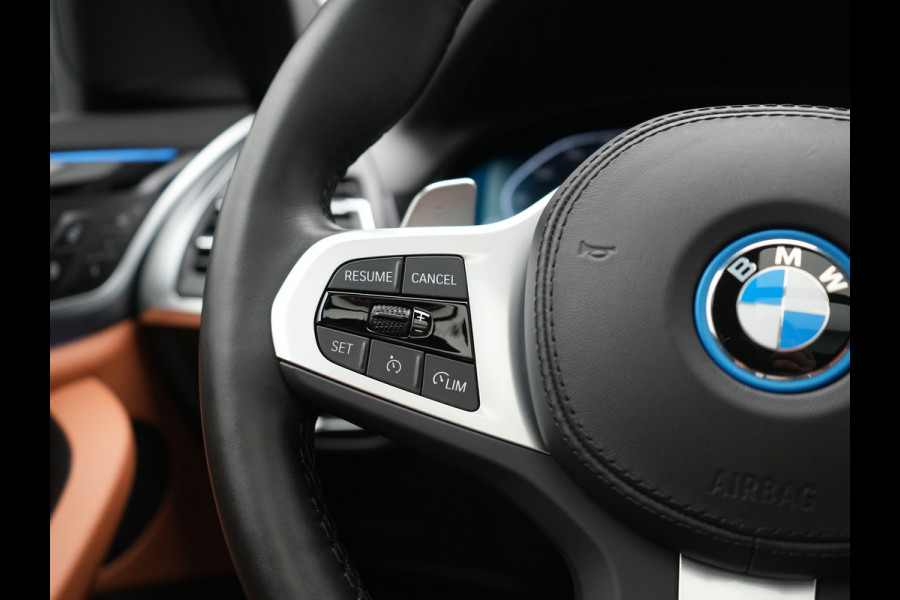 BMW X3 xDrive30e High Executive PHEV 293pk Dealer O.H. | Trekhaak Af Fabriek | Panodak | Head Up | 360 Camera | Laser LED | Lederen Sportstoelen Memory & Verwarmd | Sfeerverlichting | Apple Carplay | Blis | Keyless | Navigatie | DAB | Plug In Hybrid |