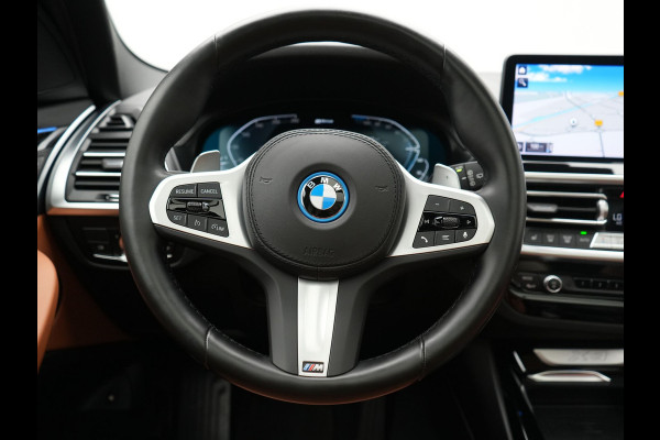 BMW X3 xDrive30e High Executive PHEV 293pk Dealer O.H. | Trekhaak Af Fabriek | Panodak | Head Up | 360 Camera | Laser LED | Lederen Sportstoelen Memory & Verwarmd | Sfeerverlichting | Apple Carplay | Blis | Keyless | Navigatie | DAB | Plug In Hybrid |